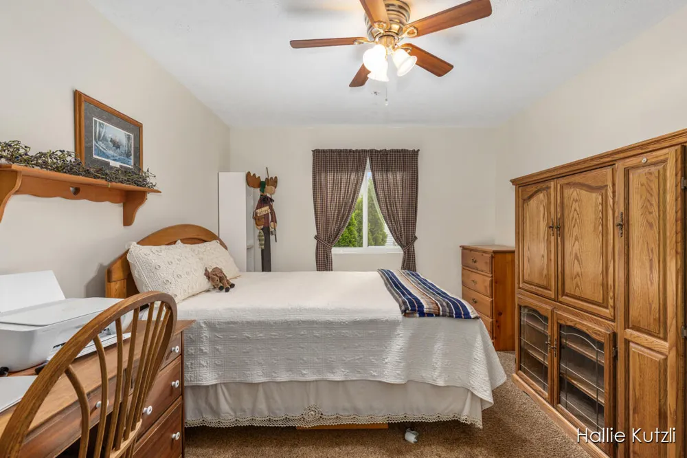 1226 S Hill Drive Sparta, MI 49345
