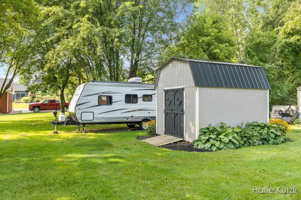 1226 S Hill Drive Sparta, MI 49345