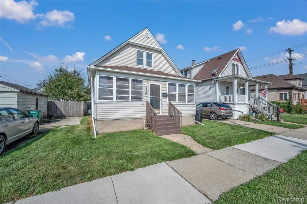 3342 11th Street Wyandotte City, MI 48192