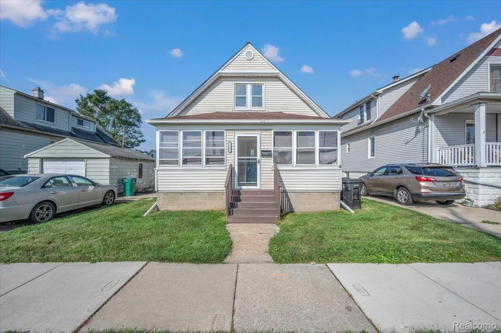 3342 11th Street Wyandotte City, MI 48192