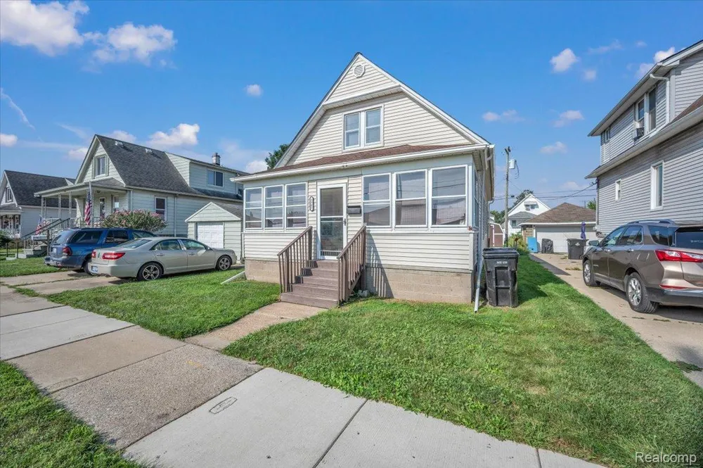 3342 11th Street Wyandotte City, MI 48192