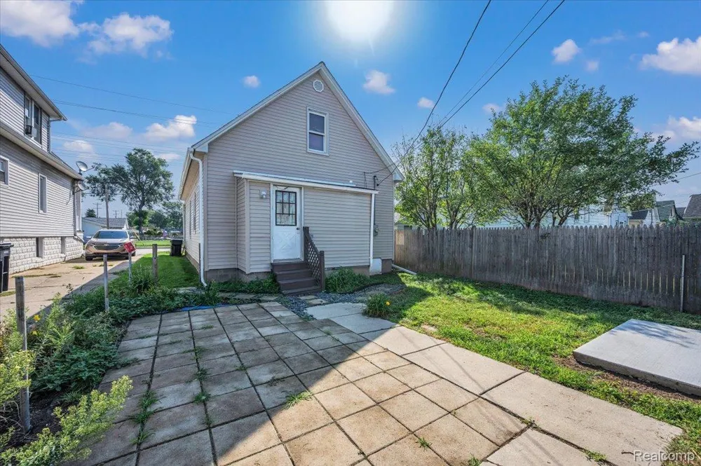 3342 11th Street Wyandotte City, MI 48192