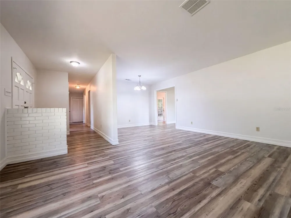 601 CAROLYN DRIVE Brandon, FL 33510