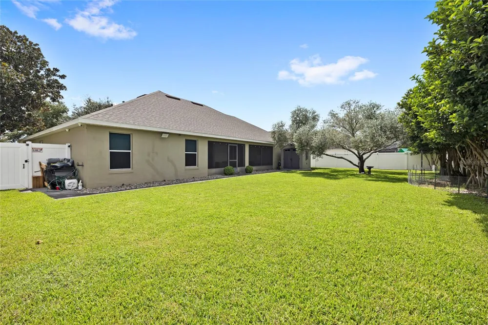 147 COSTA LOOP Auburndale, FL 33823
