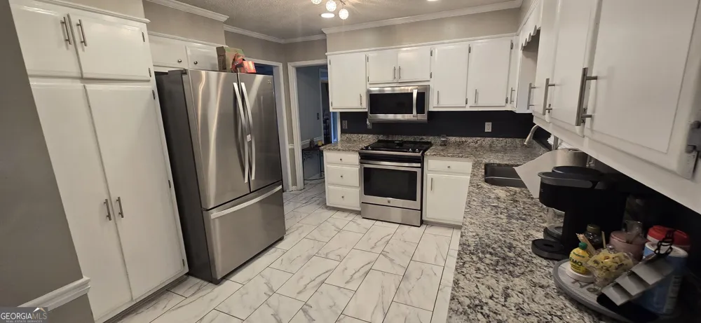 6586 Deshon CIR Lithonia, GA 30058