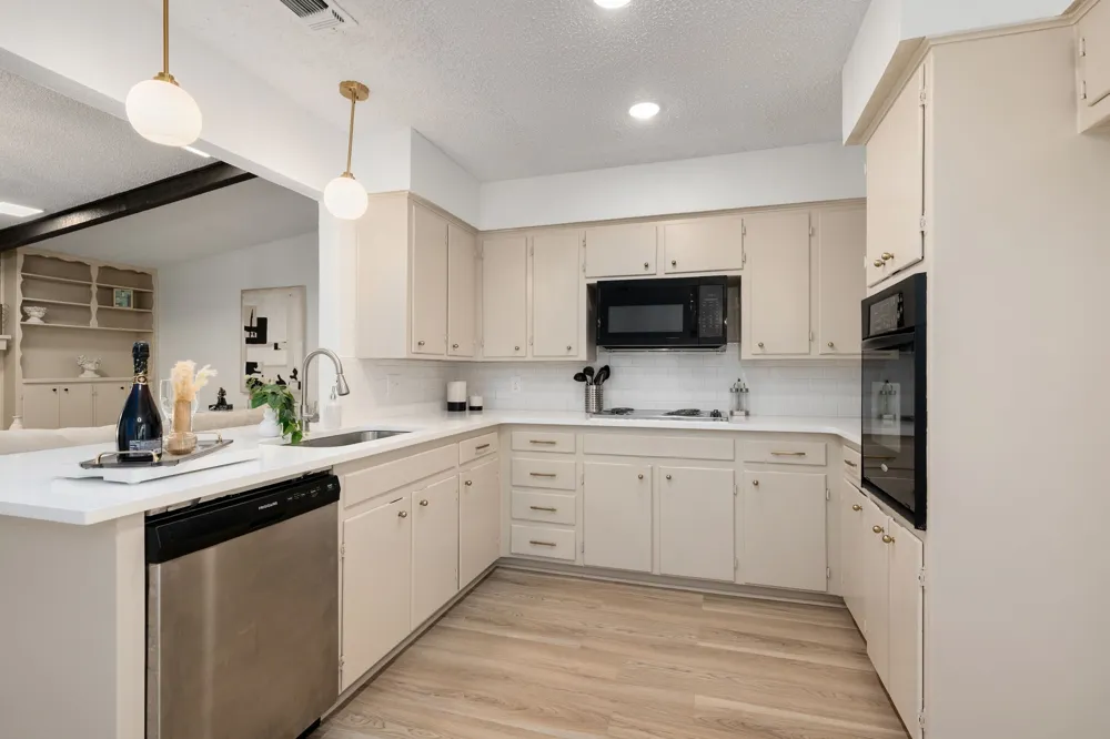3204 Ashford Avenue Fort Worth, TX 76133