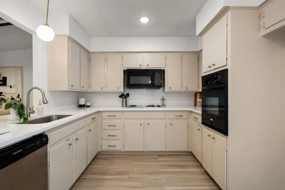 3204 Ashford Avenue Fort Worth, TX 76133