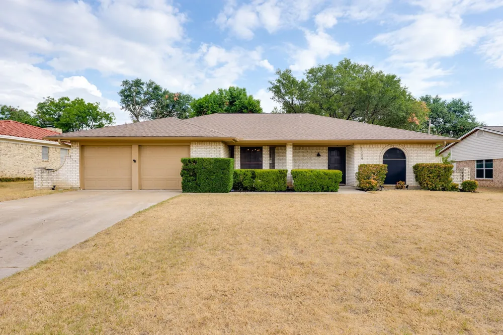3204 Ashford Avenue Fort Worth, TX 76133