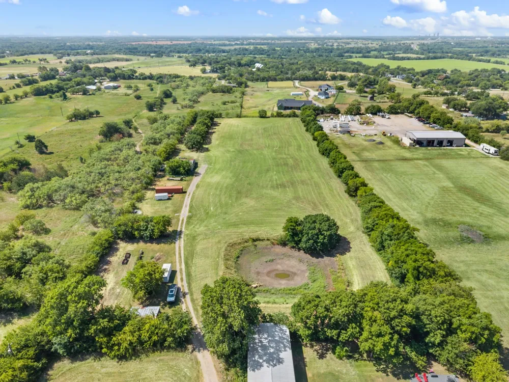 2962 Trails End Aubrey, TX 76227