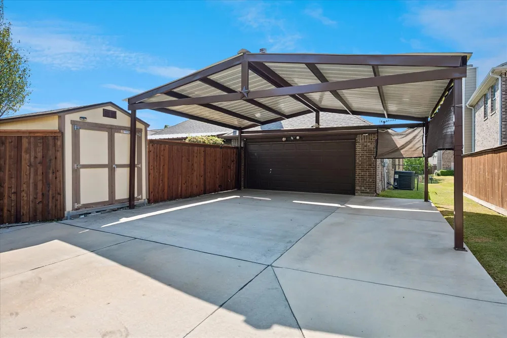 8821 Davis Street Rowlett, TX 75088