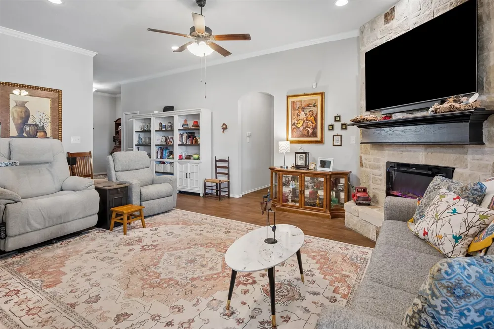 8821 Davis Street Rowlett, TX 75088