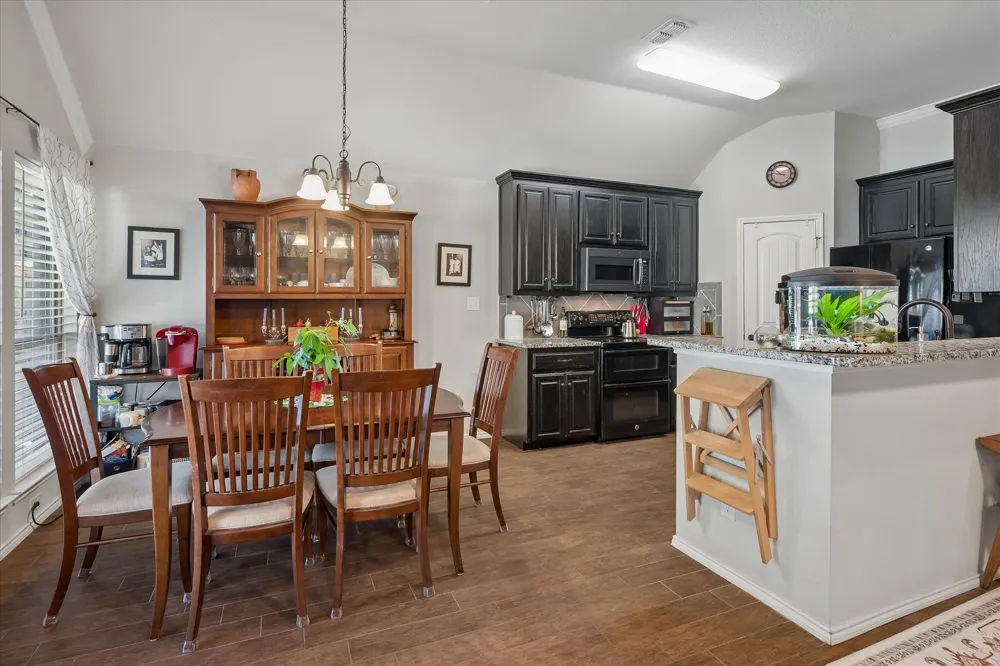 8821 Davis Street Rowlett, TX 75088