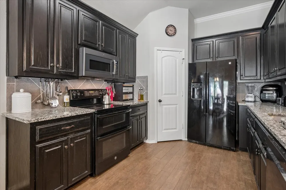 8821 Davis Street Rowlett, TX 75088