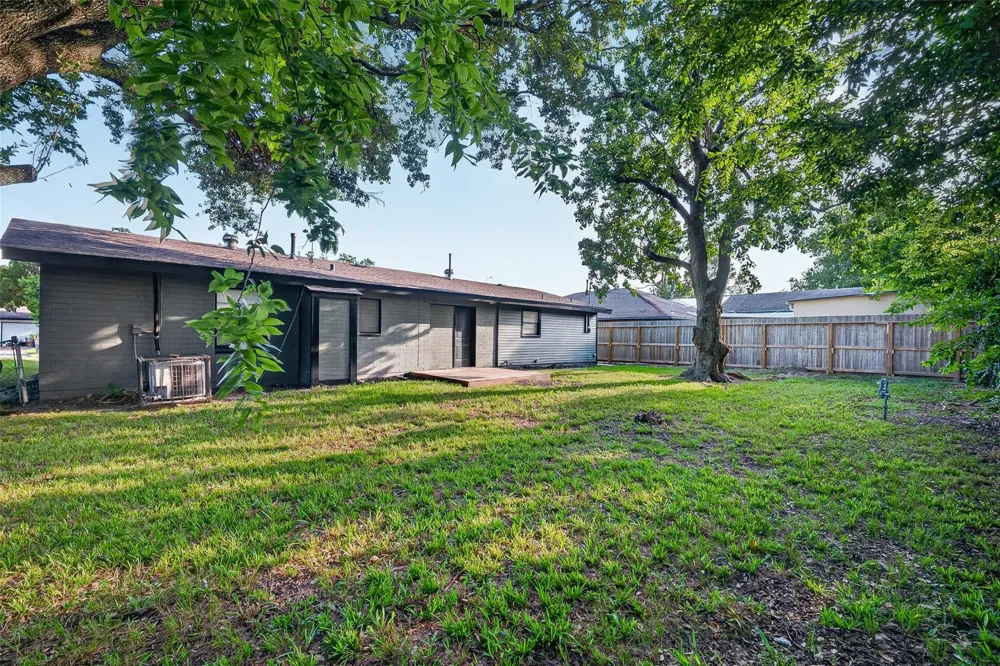 4310 Jorns Street Houston, TX 77045