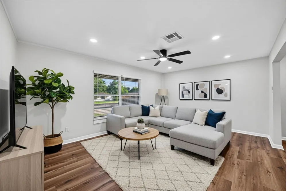4310 Jorns Street Houston, TX 77045