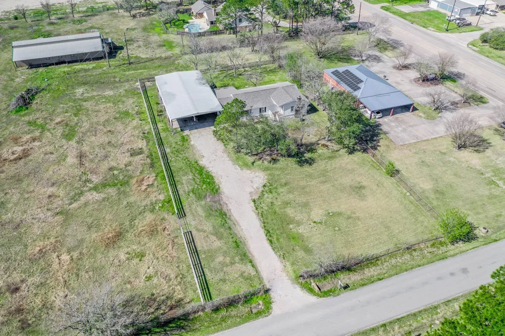 3620 Avenue J Santa Fe, TX 77510