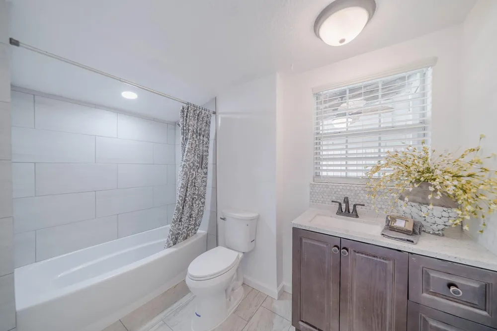 3620 Avenue J Santa Fe, TX 77510