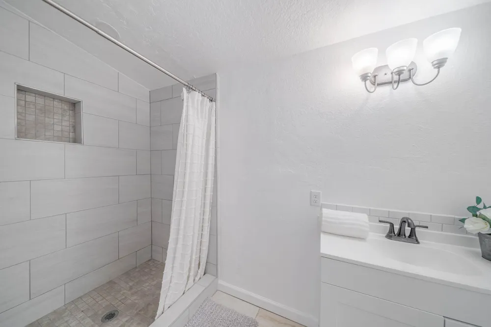 3620 Avenue J Santa Fe, TX 77510