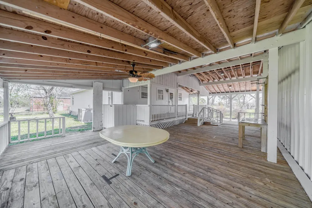3620 Avenue J Santa Fe, TX 77510