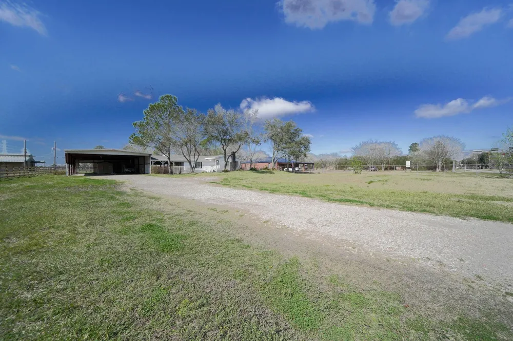 3620 Avenue J Santa Fe, TX 77510