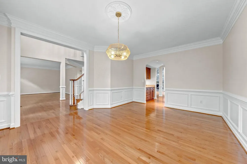 10037 ESTEPPE DRIVE Manassas, VA 20111