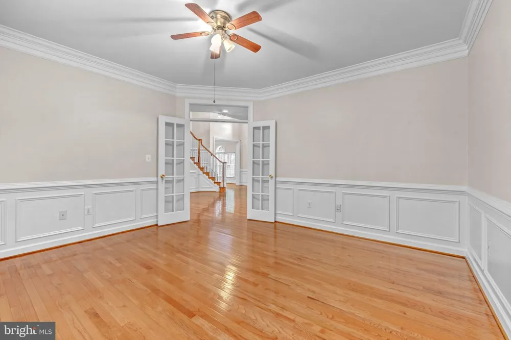 10037 ESTEPPE DRIVE Manassas, VA 20111