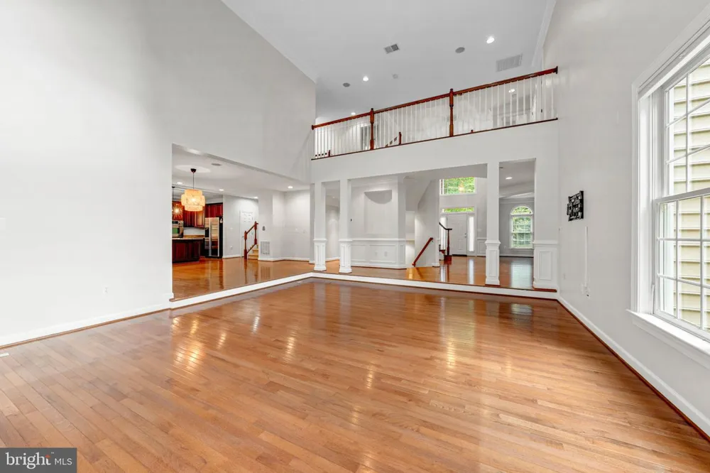 10037 ESTEPPE DRIVE Manassas, VA 20111
