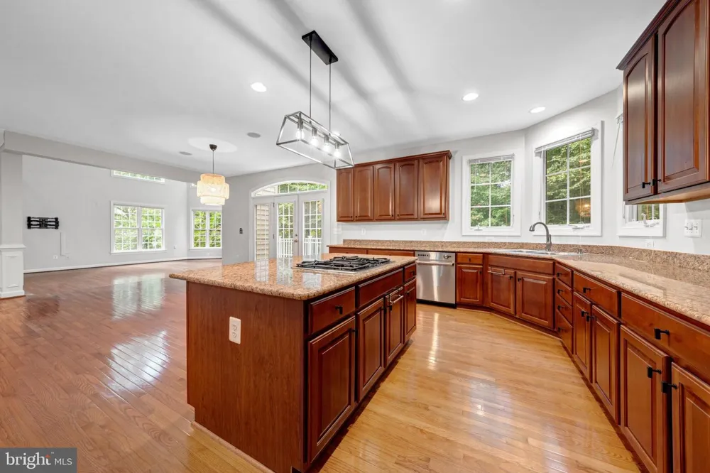 10037 ESTEPPE DRIVE Manassas, VA 20111