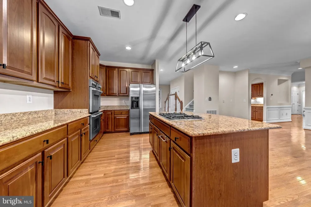 10037 ESTEPPE DRIVE Manassas, VA 20111
