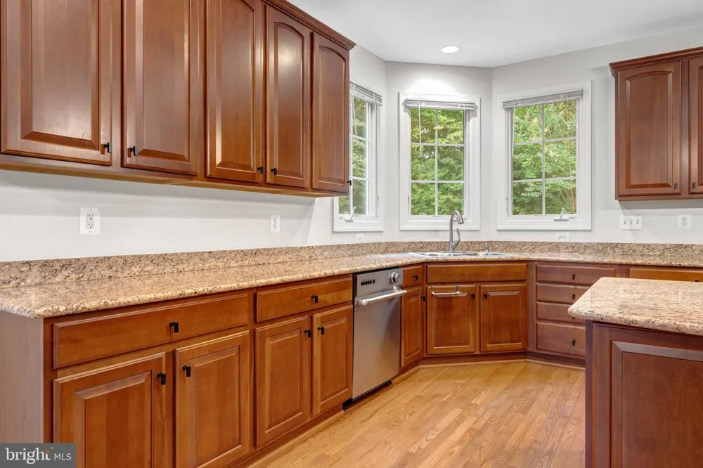 10037 ESTEPPE DRIVE Manassas, VA 20111