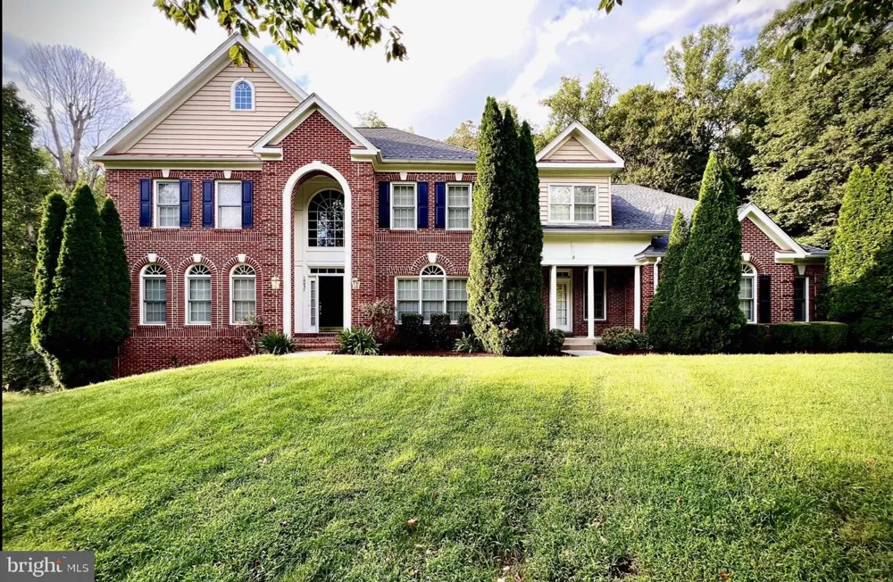 10037 ESTEPPE DRIVE Manassas, VA 20111