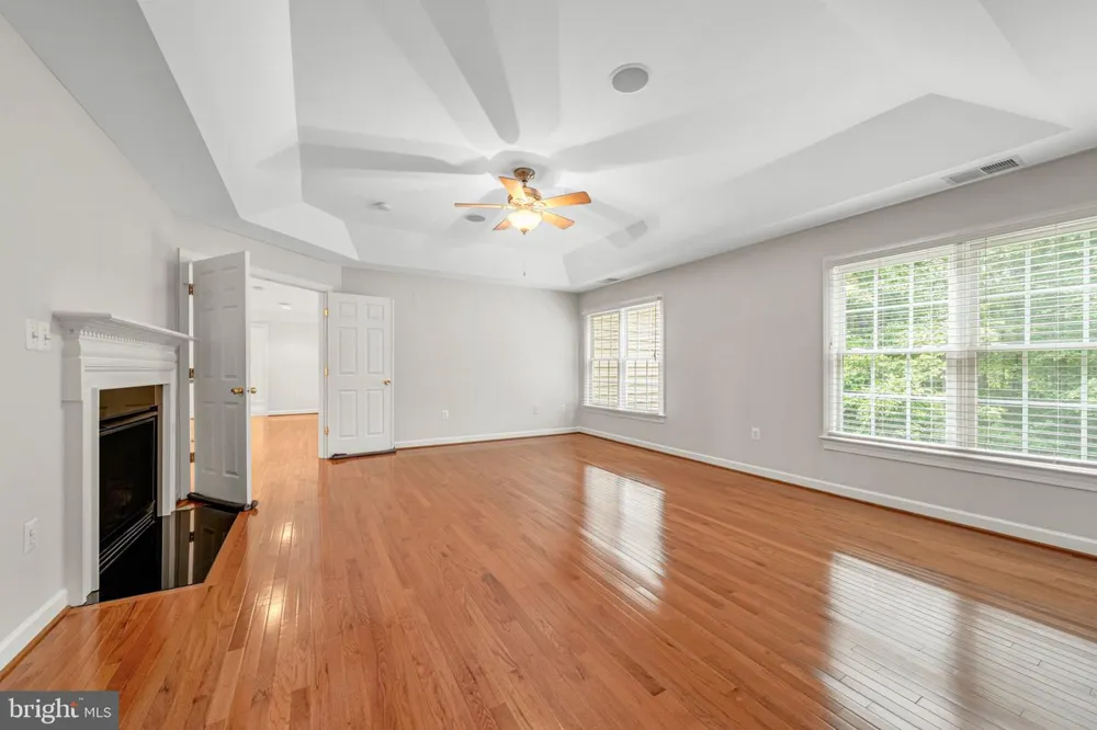 10037 ESTEPPE DRIVE Manassas, VA 20111