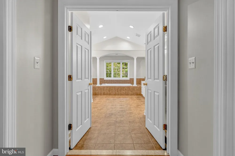 10037 ESTEPPE DRIVE Manassas, VA 20111