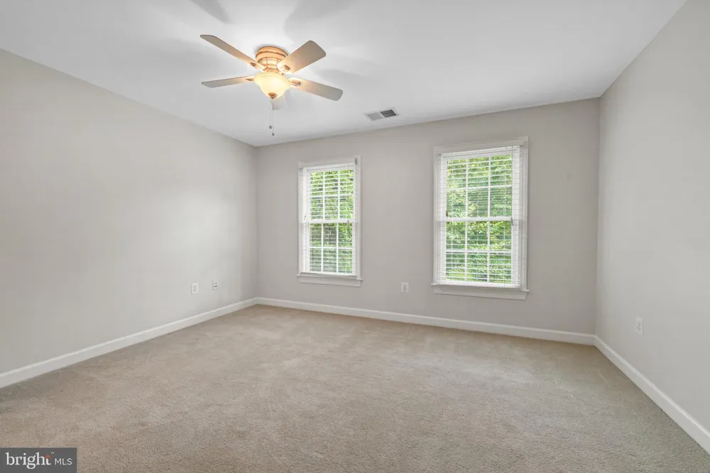 10037 ESTEPPE DRIVE Manassas, VA 20111