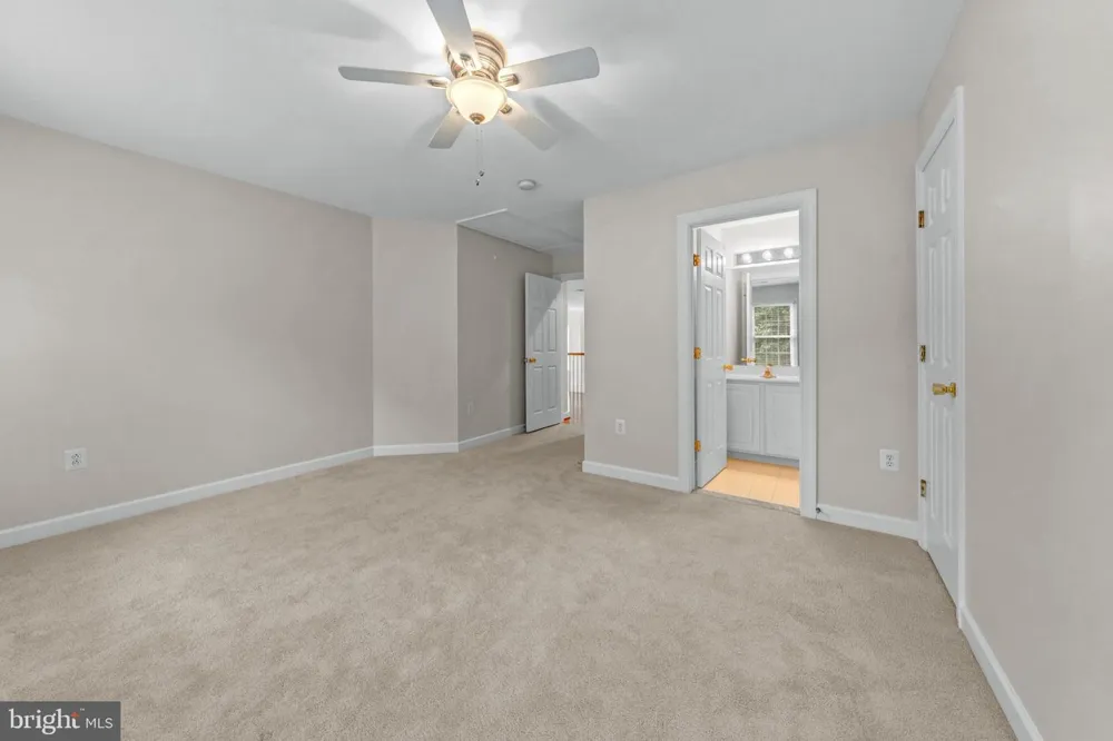 10037 ESTEPPE DRIVE Manassas, VA 20111