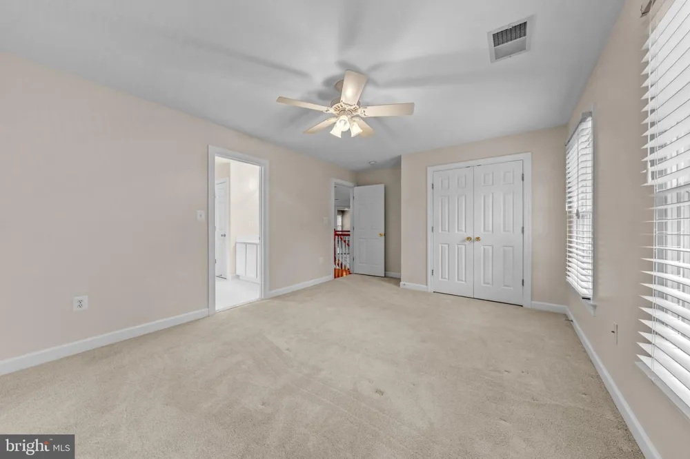 10037 ESTEPPE DRIVE Manassas, VA 20111