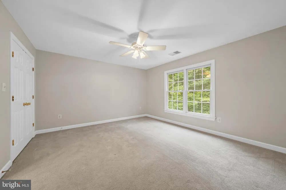 10037 ESTEPPE DRIVE Manassas, VA 20111