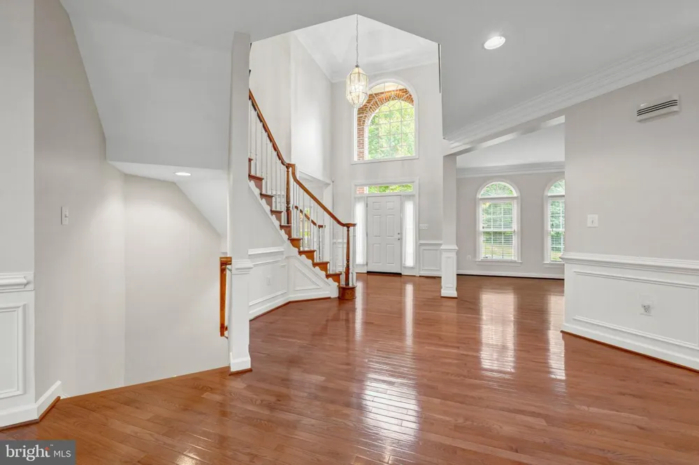 10037 ESTEPPE DRIVE Manassas, VA 20111