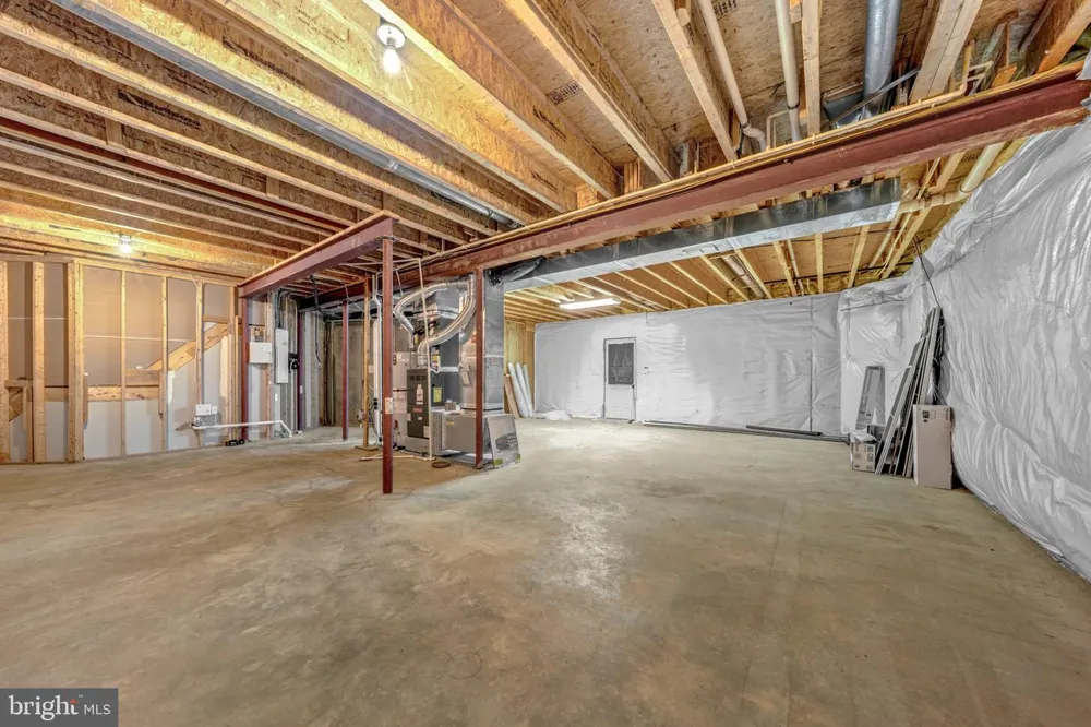 10037 ESTEPPE DRIVE Manassas, VA 20111