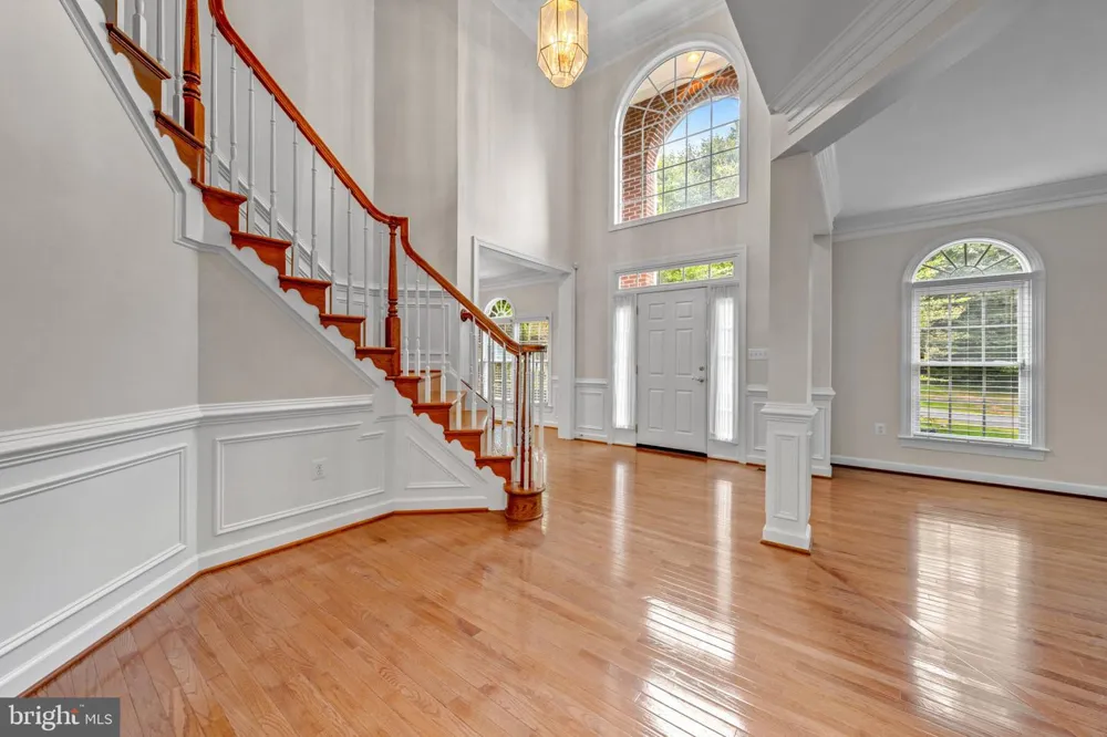 10037 ESTEPPE DRIVE Manassas, VA 20111