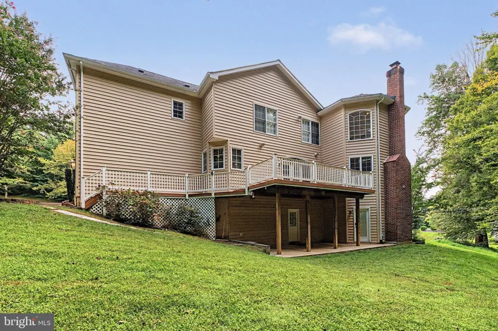 10037 ESTEPPE DRIVE Manassas, VA 20111
