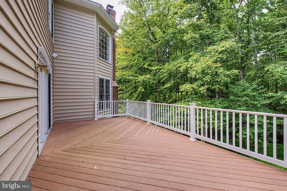 10037 ESTEPPE DRIVE Manassas, VA 20111