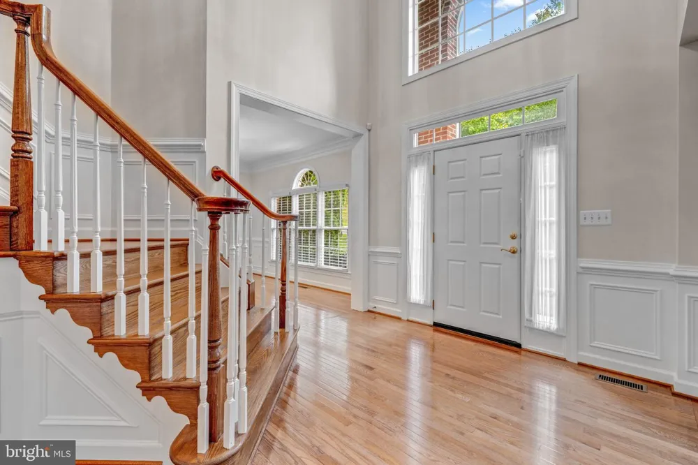 10037 ESTEPPE DRIVE Manassas, VA 20111