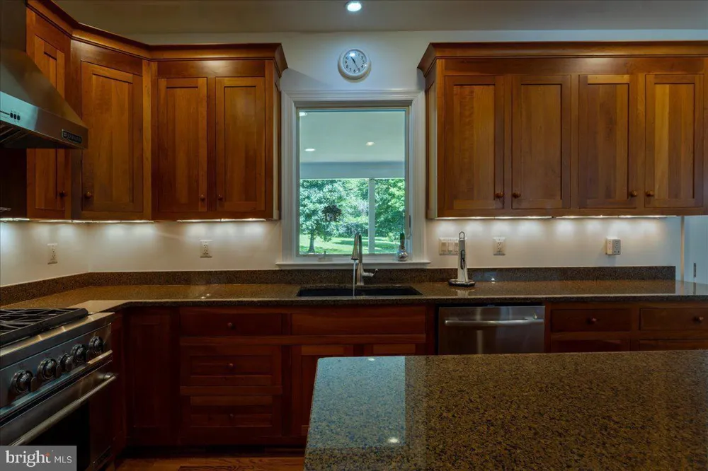 5202 CHASE LANE Midland, VA 22728