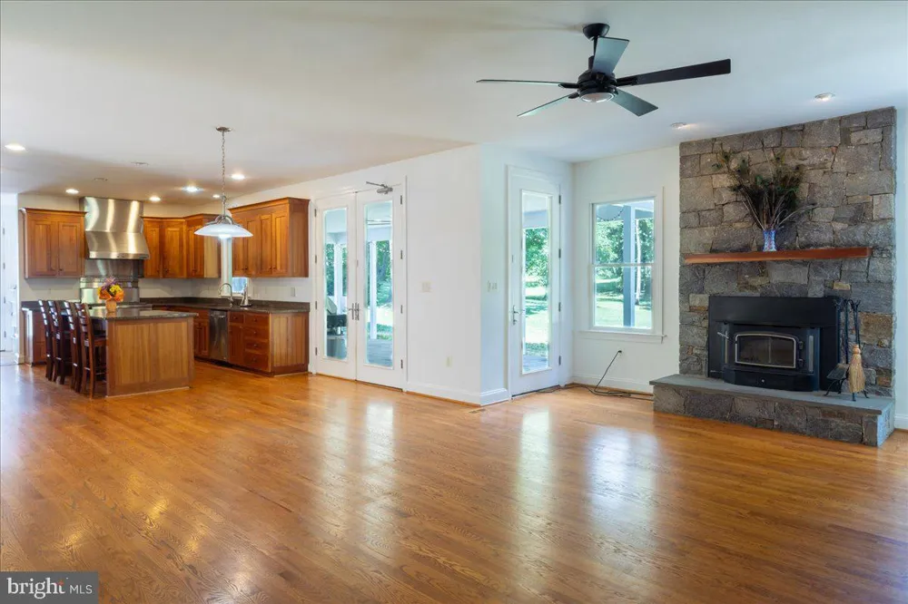 5202 CHASE LANE Midland, VA 22728
