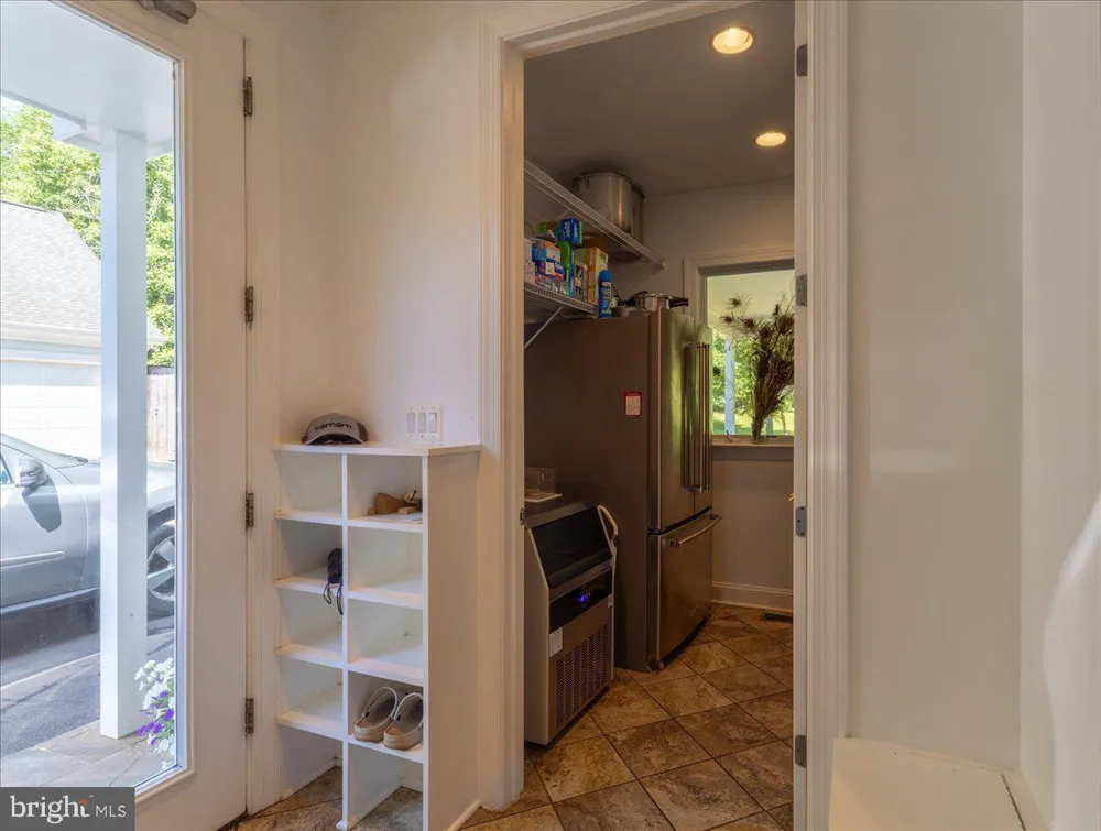 5202 CHASE LANE Midland, VA 22728