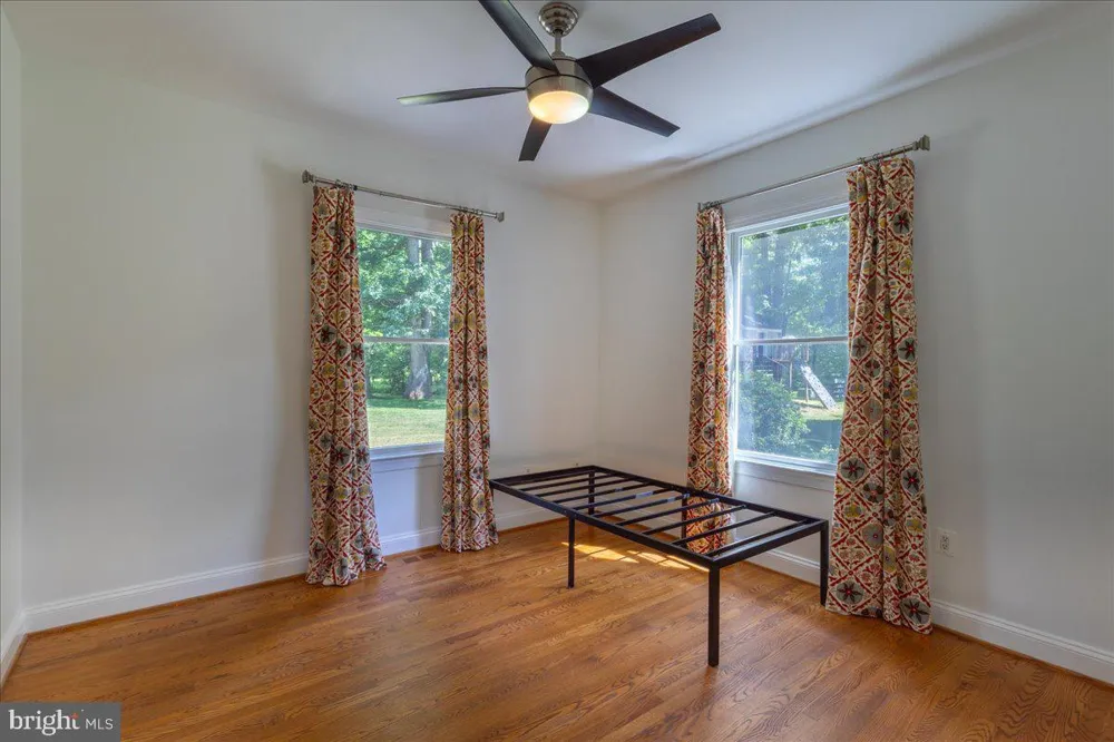 5202 CHASE LANE Midland, VA 22728