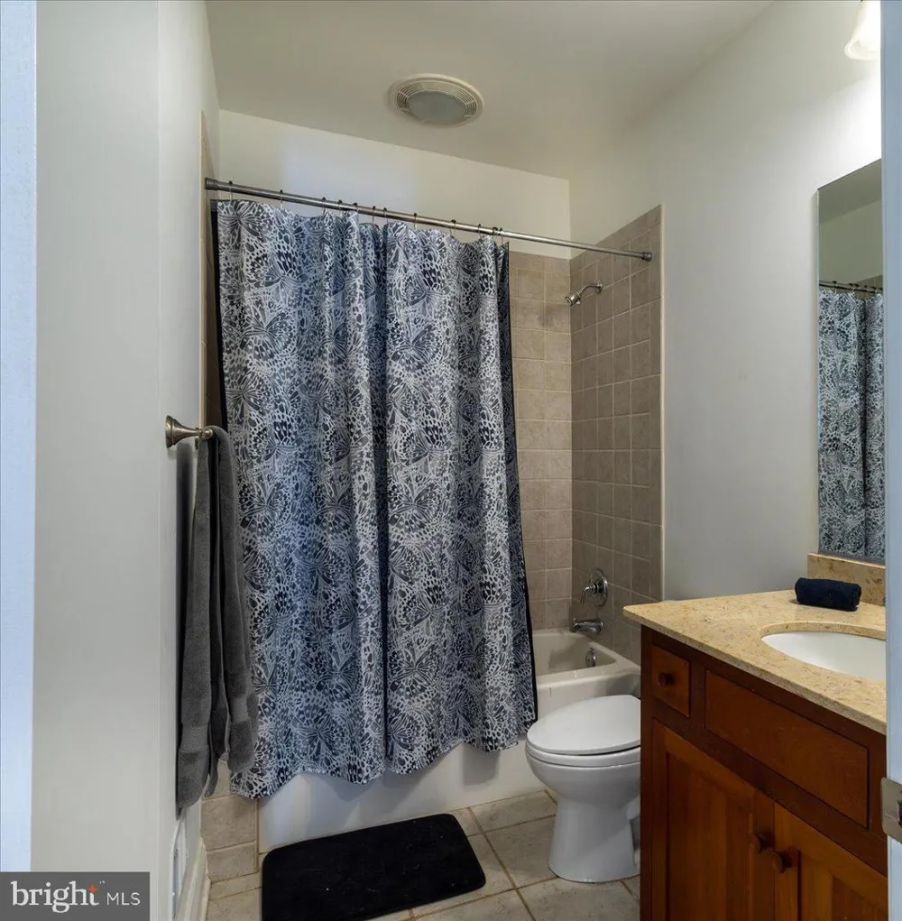 5202 CHASE LANE Midland, VA 22728