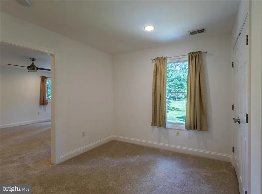5202 CHASE LANE Midland, VA 22728