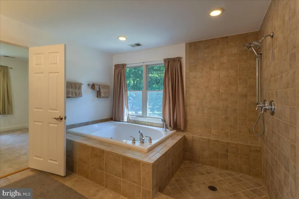 5202 CHASE LANE Midland, VA 22728